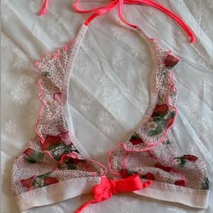 So Fly Bralette - Strawberry Fields